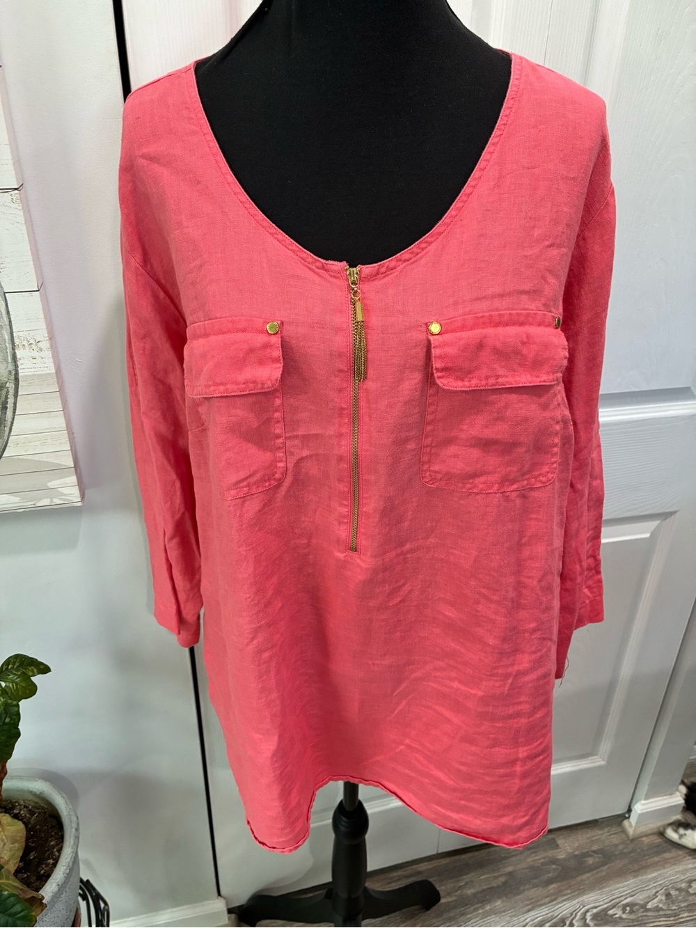 Ellen Tracy Coral Zip-Front Tunic with Chest Pockets - Picture 3 of 8